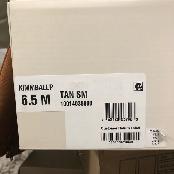 Brown boots - Picture 3 of 3